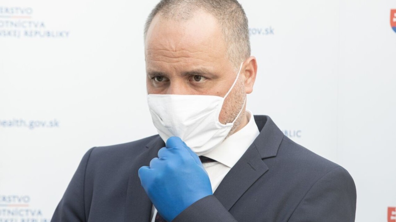 Župan prvý informoval o otvorení škôl, neskôr prepisoval status