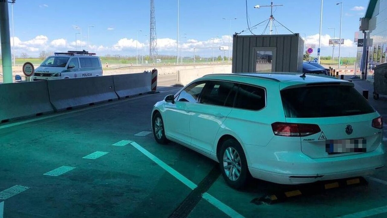 Z hraníc priamo do cely. Opitého repatrianta chytili pri kontrole