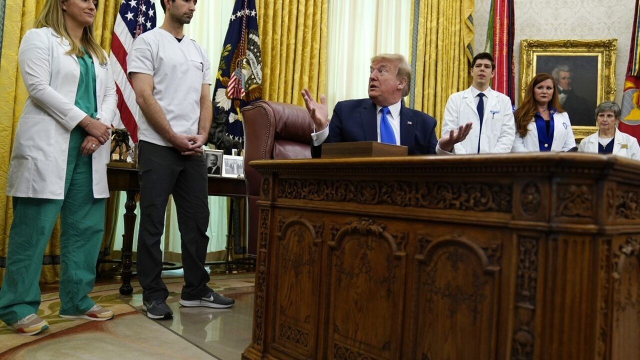 Vírusom sa nakazil aj vojak v Bielom dome, pracuje s Trumpom