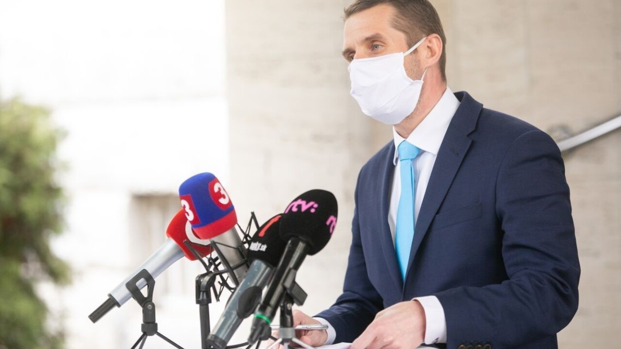 Klus si vie predstaviť otvorenie hraníc, uvažuje o mini Schengene