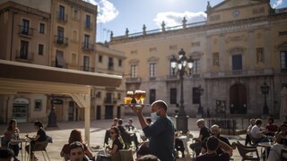 Dovolenka v Španielsku? Turistov dajú do dvojtýždennej karantény