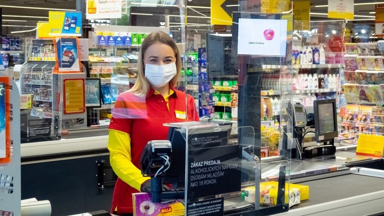 Prieskum: Zmenili sme nákupné zvyky, začali sme doma variť, vážime si pomoc a chválime