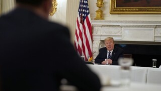 Demokrati navrhli trojbiliónový balík pomoci, republikáni sú proti