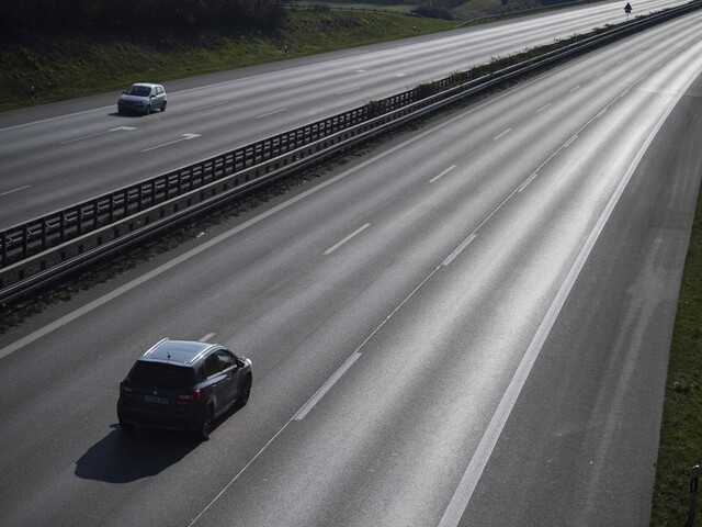 Rakúsko-nemecké hranice otvoria, zostanú len náhodné kontroly