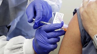 Vakcínu by ako prvé mali dostať USA, zámer vyvolal pobúrenie