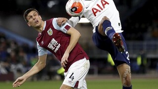 Futbalistu prepadli vo vlastnom dome, udreli ho a vzali šperky