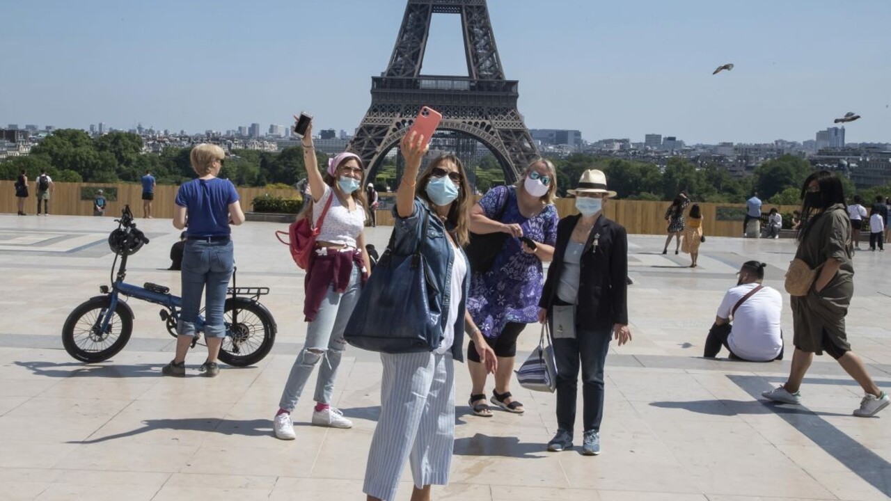 Francúzi majú najviac obetí za týždne, nedávno uvoľnili opatrenia