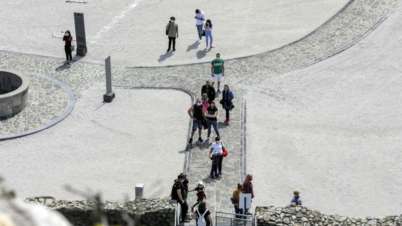 Pribudol jediný prípad, v nedeľu nenakúpime aj napriek uvoľneniu