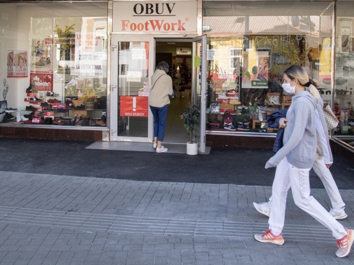 Ako to bude s rúškami: Za istých podmienok ich budete môcť zložiť