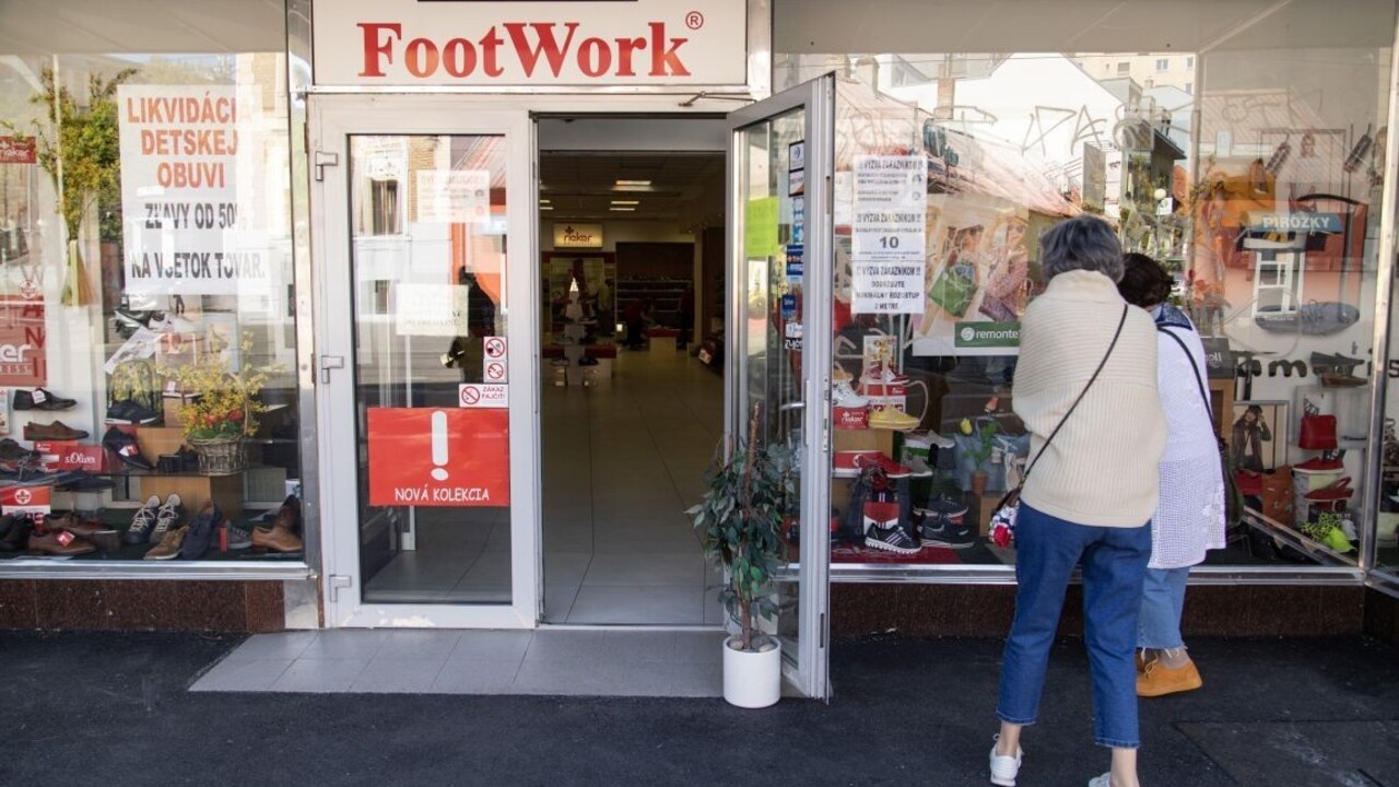 Spresnili, ako bude vyzerať 4. fáza: Za stolom môžu sedieť viacerí