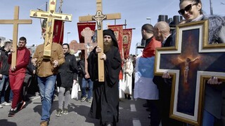 Spor cirkvi a politikov graduje. Biskup prirovnal vládu k satanovi