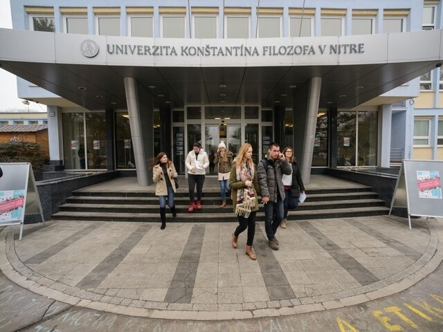 Vrátia sa študenti do škôl? Zimný semester na Cambridge bude online