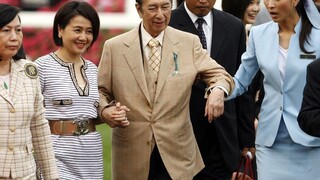 Zomrel kontroverzný miliardár, ktorý sa stal kráľom hazardu