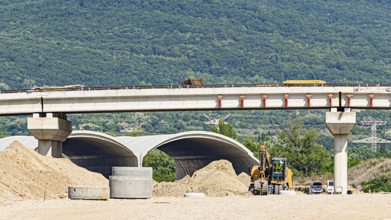 Polícia mala zadržať šéfa konzorcia, ktoré buduje obchvat Bratislavy
