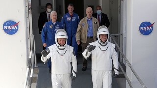 Fotogaléria: Do vesmíru vyletela Crew Dragon. Takto vyzeral štart