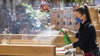 Nemecko má nové ohnisko nákazy, v karanténe sú desiatky ľudí