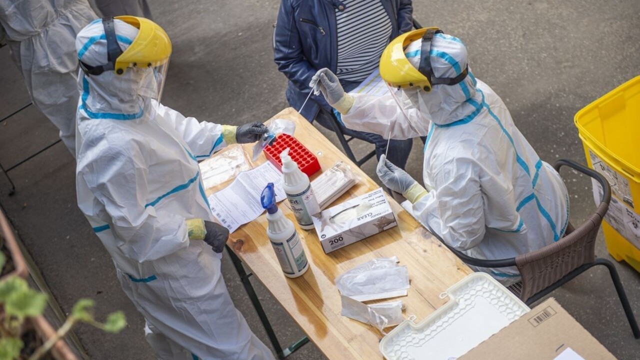 Zrušte núdzový stav, vyzval Pellegrini Matoviča. Otvorili ZŠ i MŠ