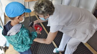 Deti sa vrátili do škôl a škôlok, platia však prísne opatrenia