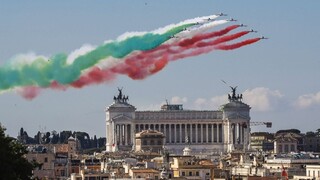 Taliani slávia a hovoria o budúcnosti. Nad Rímom preleteli Tricolori