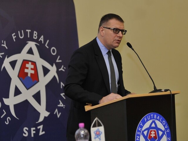 Druhá liga sa dohrá, Podbrezovú povedie nový tréner