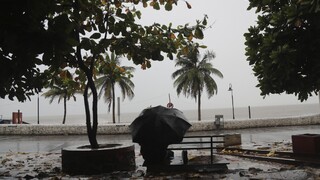 Evakuovali tisíce ľudí, Bombaj sa pripravuje na cyklón