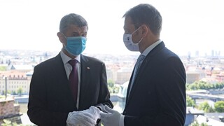 Matovič a Babiš hovorili o otvorení hraníc. Čo s vlakmi a autobusmi?