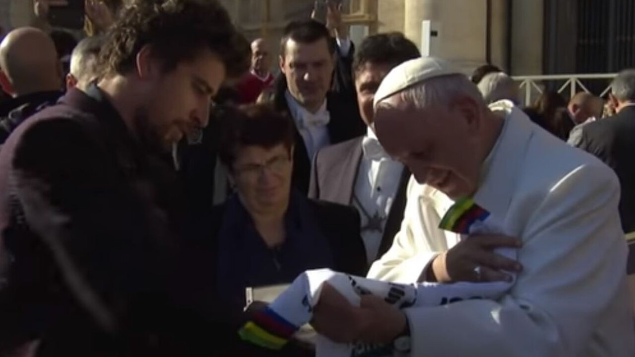 Pápež František vydraží bicykel, ktorý mu daroval Sagan