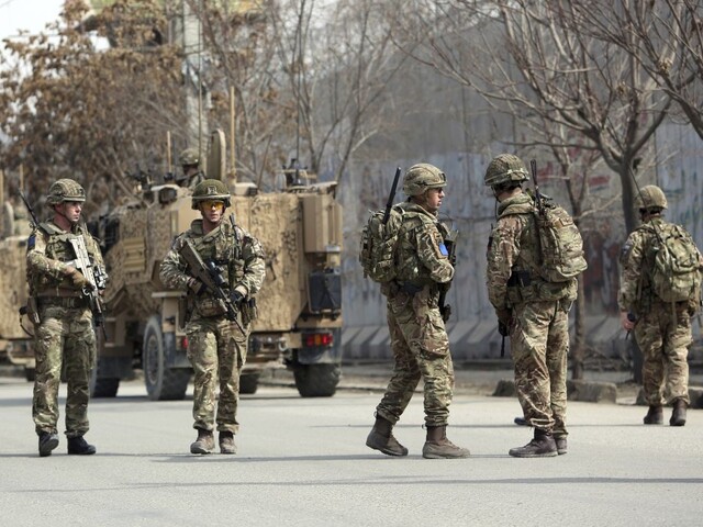 Na možnú druhú vlnu sa pripravuje i NATO, členom predloží plán