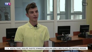 Minúty pre hrdinov: maturant P. Mlynár a riaditeľ školy L. Ruttkay