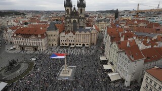 Česi kritizovali postupy vlády a Babiša, zišli sa ich stovky
