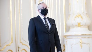 Matku šéfa Slovenskej informačnej služby sa snažili zastrašiť