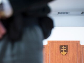 Stíhajú aj advokátov z Kočnerovej Threemy, problémom sú dôkazy