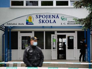 Krajčí navštívil zranených po útoku, informoval o ich stave