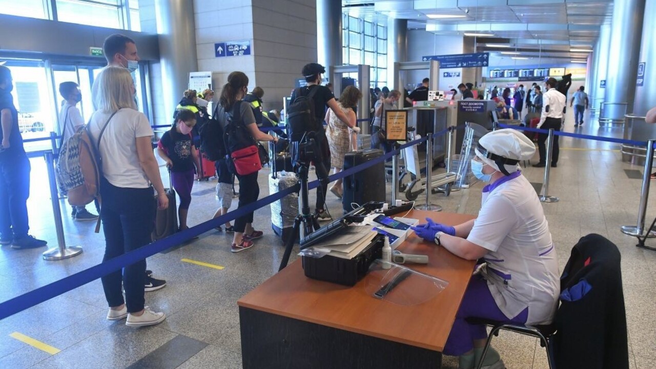 Upravili pandemické pravidlá na letiskách. Čo potrebujete vedieť