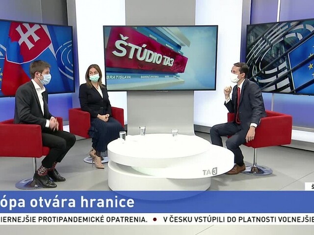 ŠTÚDIO TA3: Europoslanci M. Beňová a M. Šimečka o otváraní hraníc