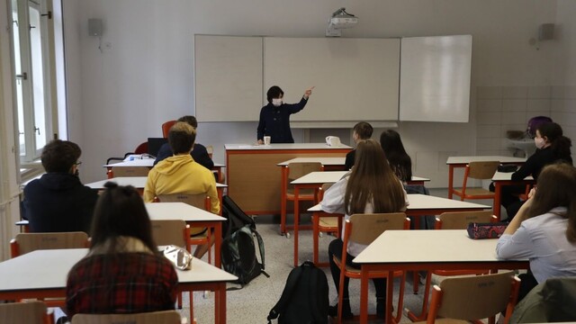 škola študenti trieda vyučovanie ilu 1140px (SITA/AP)