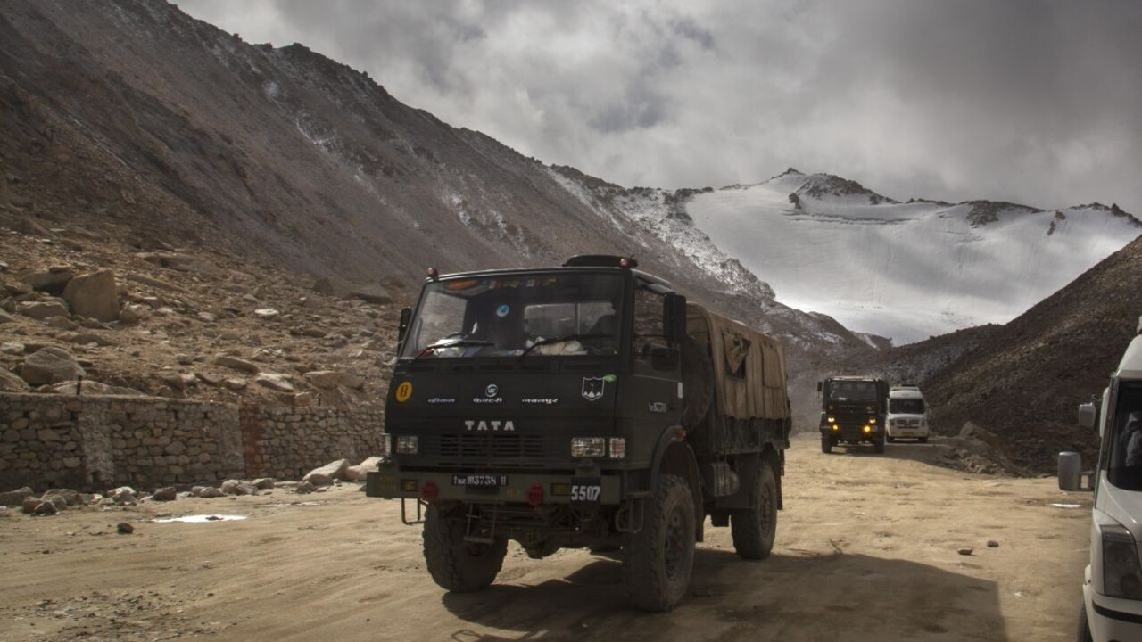 Hlásia krvavý incident na čínsko-indickej hranici. Zahynuli vojaci