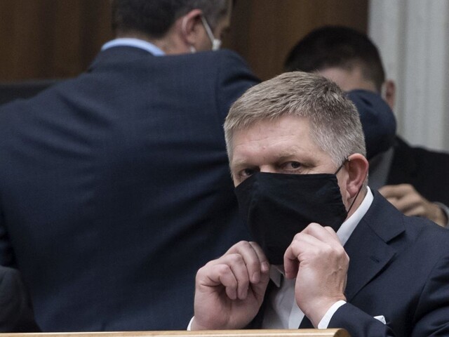 Chcú prekryť egoistické ciele. Odídenci podľa Fica mätú voličov
