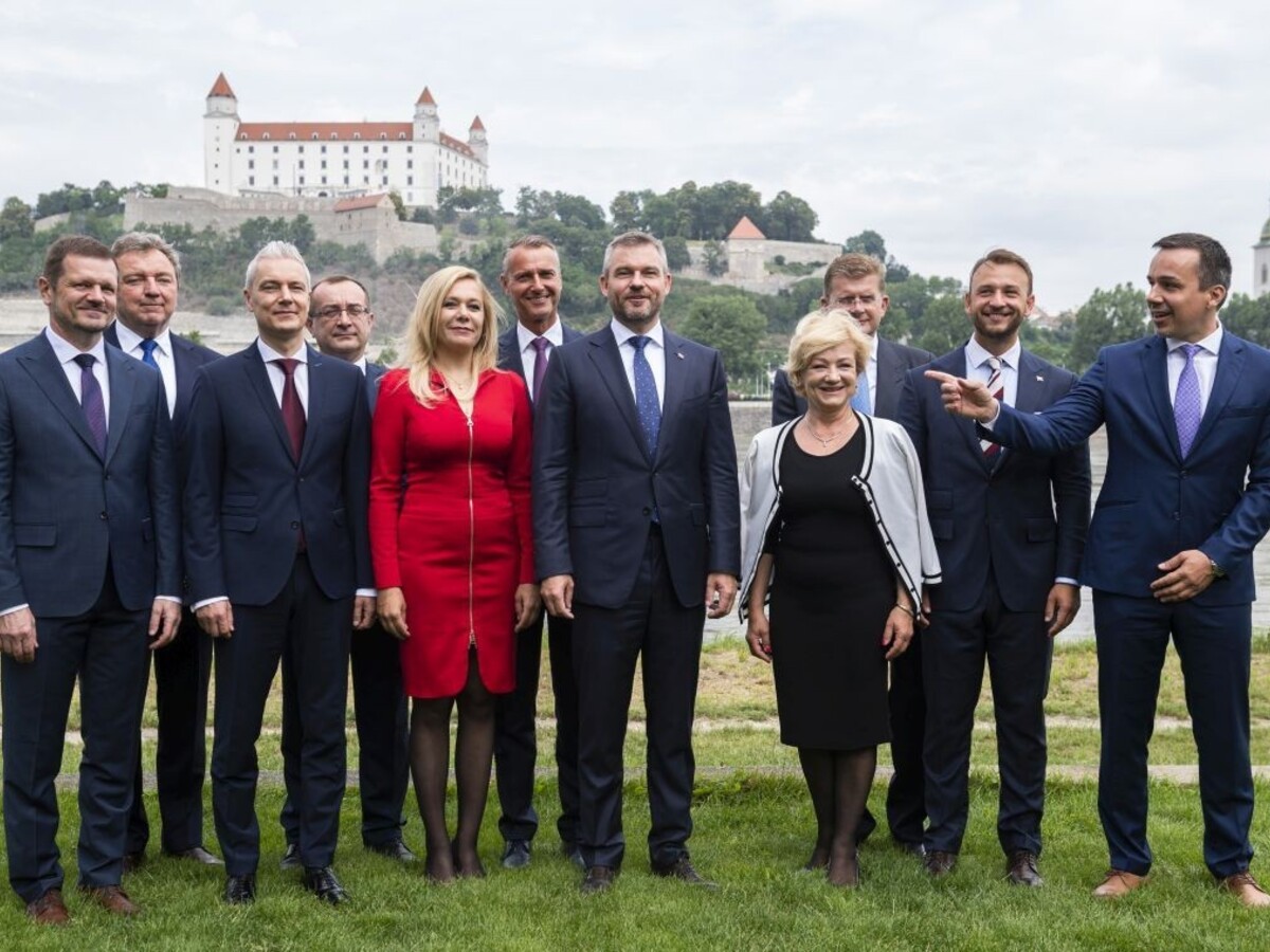 Odídenci zo Smeru sú pripravení ponúknuť parlamentné funkcie