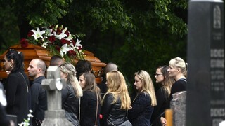Učiteľ hrdinsky zahynul počas útoku, lúčili sa s ním stovky ľudí