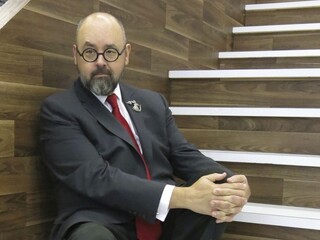 Zomrel najčítanejší španielsky spisovateľ, autor Tieňa vetra