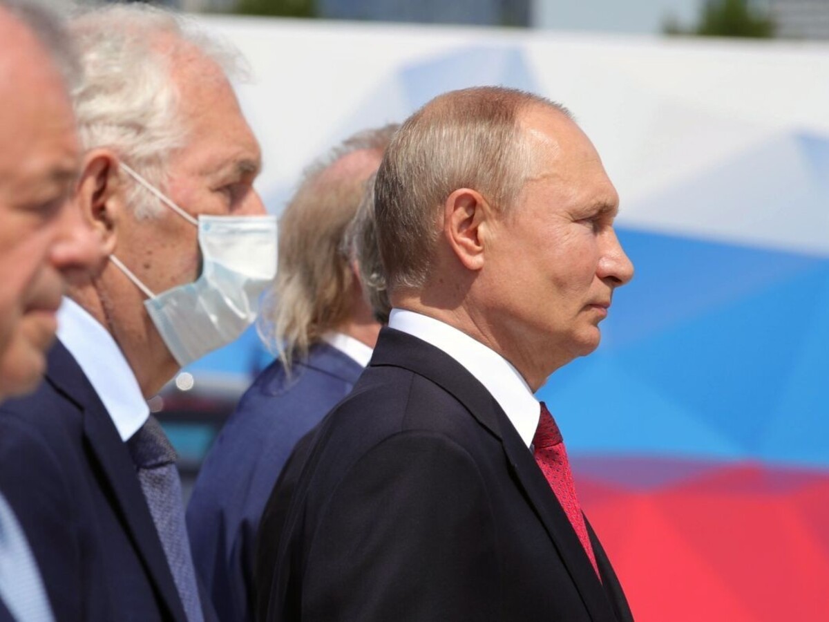 Surová propaganda. Poľsko obvinilo Putina z falšovania dejín
