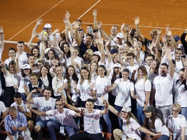 Na turnaji sa nakazili štyria ľudia, Djokovič čaká na výsledky testov
