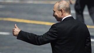 Bude v úrade ďalších 16 rokov? Rusi hlasujú o Putinovi a ústave