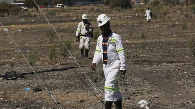 Z baníka sa cez noc stal milionár, vykopal najväčšie tanzanity