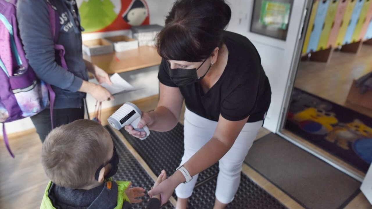 Zistili, ako je to s úmrtiami u detí v súvislosti s koronavírusom