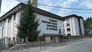 Školy zatvára ďalšie mesto, kde pribúdajú nakazení