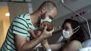 Najhoršie sú na tom USA a Brazília, šírenie sa nedarí zastaviť