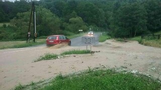 Hasiči hlásia desiatky výjazdov, počasie vyčíňalo po celom Slovensku