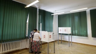 Druhé kolo určí smer Poľska. Trzaskowski chce Dudu poraziť